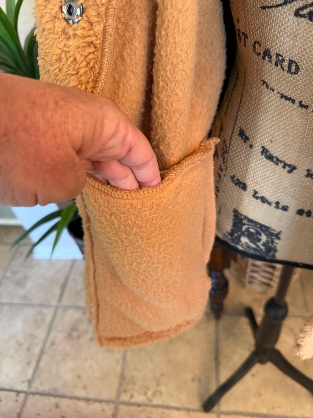 New Billabong Cozy Teddy Fleece Jacket in Camel - Picture 7 of 14